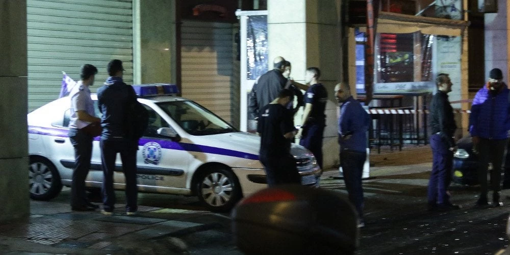ΕΔΕ για την επίθεση στο ΑΤ Ομονοίας διέταξε ο αρχηγός της Αστυνομίας – «Οι μολότοφ δεν είναι παιχνίδια, κράτησαν ολόκληρη άμυνα στη Ρωσία κατά τον Β’ ΠΠ»